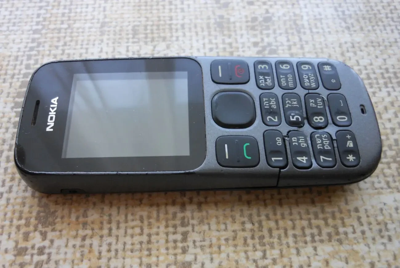 Nokia 100 на запчасти 2