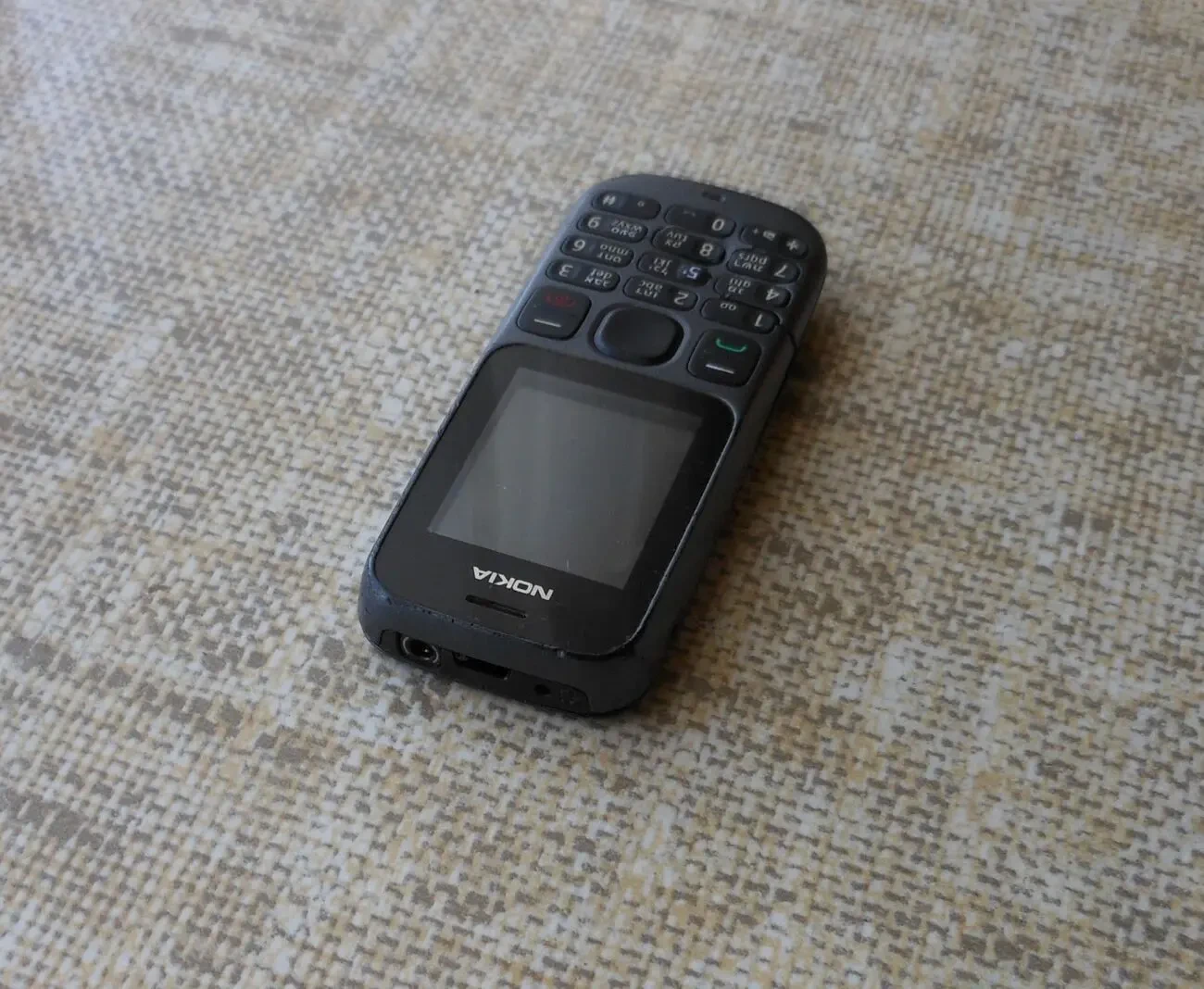 Nokia 100 на запчасти 5