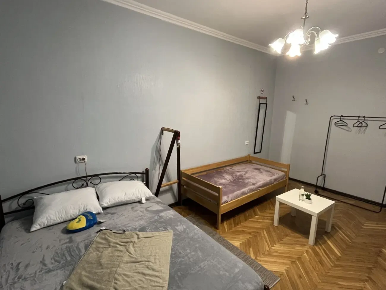Двомісні та тримісні номери в апартаментах АрАрАт-Кловська 5