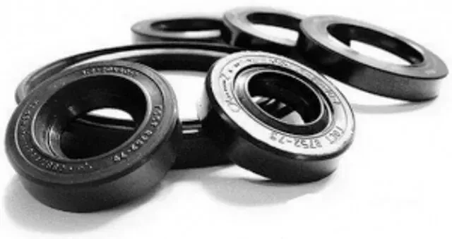 LM67048 - KLF-ZVL - Чехия -Подшипник роликовый конический 10