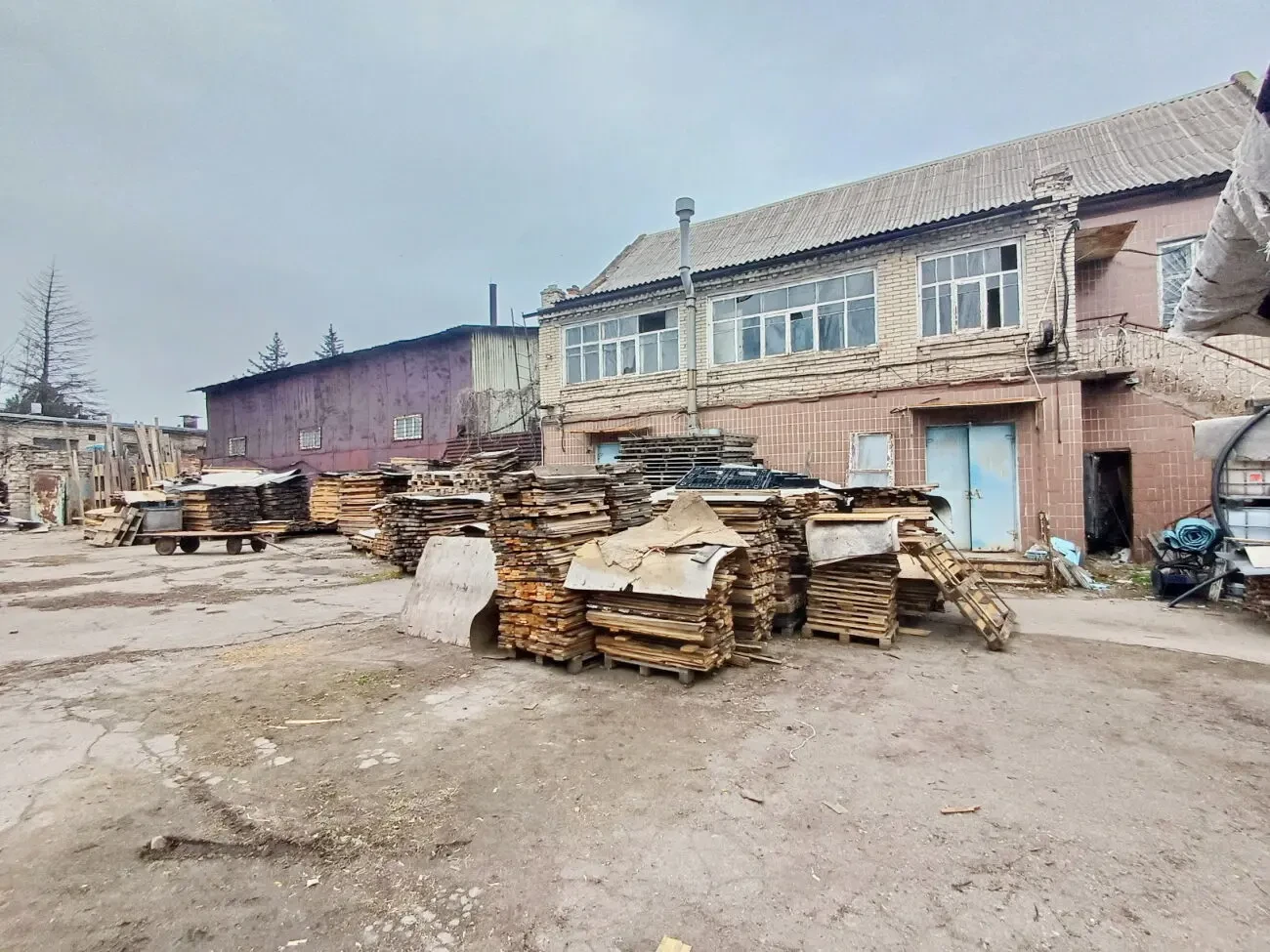 Комплекс будівель, виробництво, склад, офис, Олександрівський р-н 2