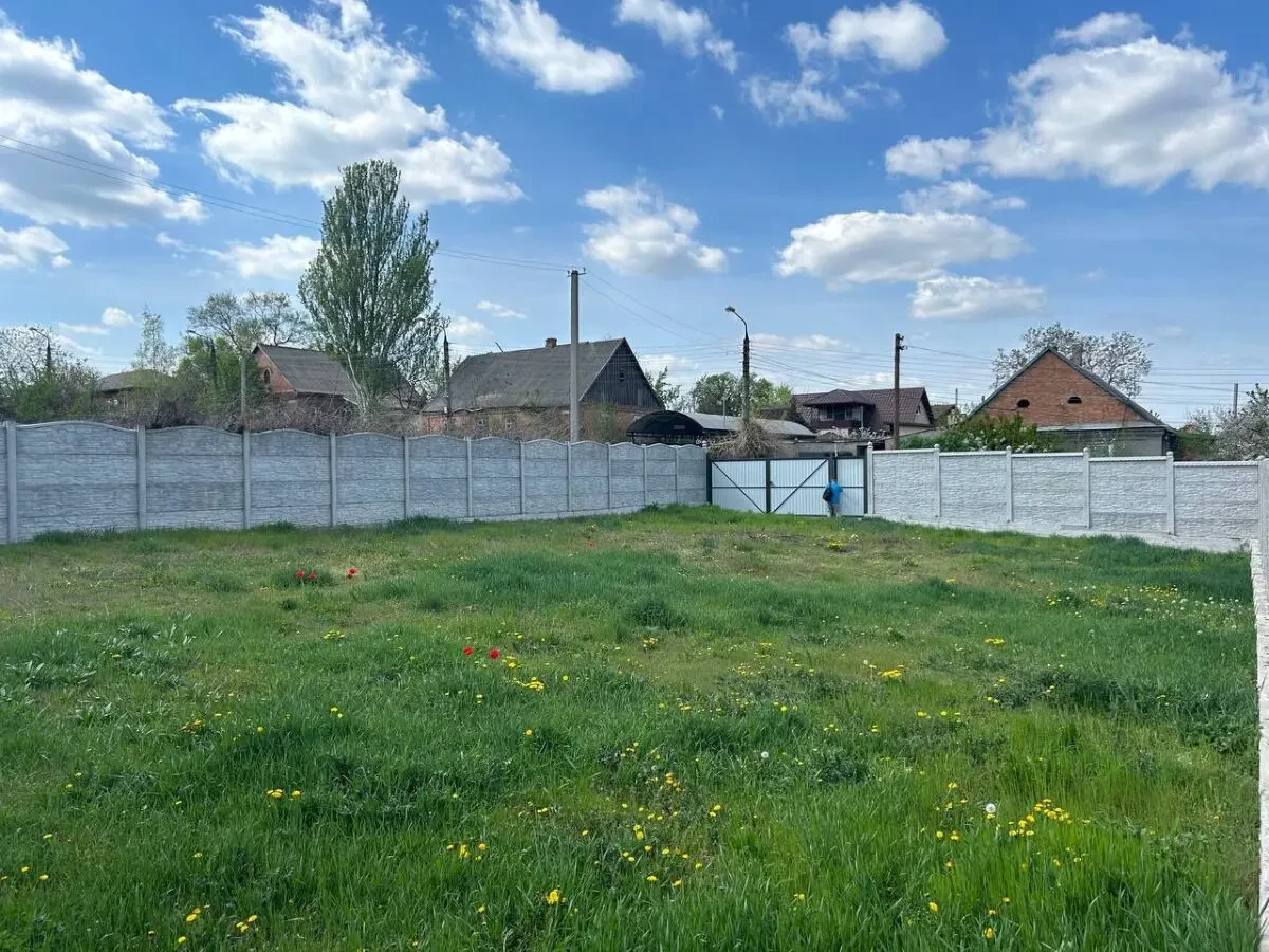 Продаю земельну ділянку 4