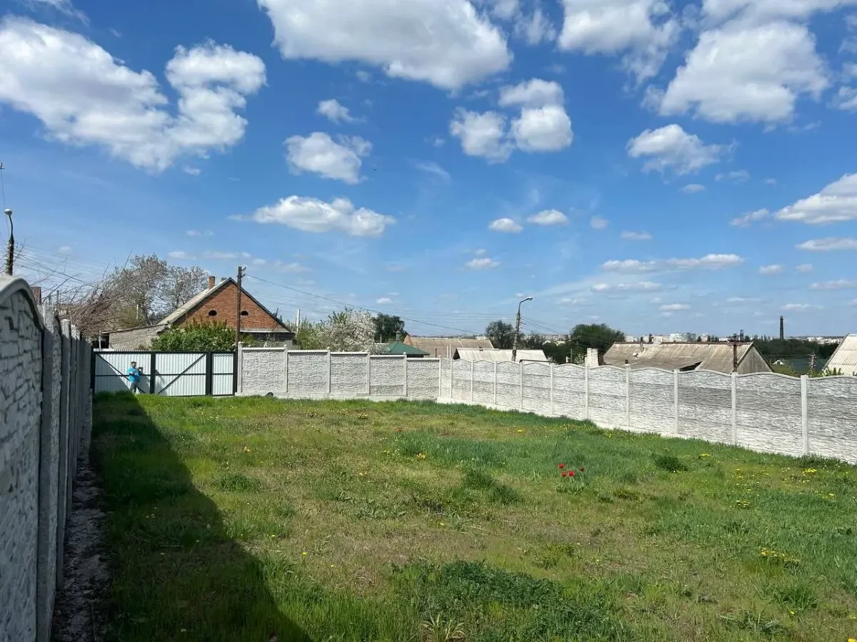 Продаю земельну ділянку