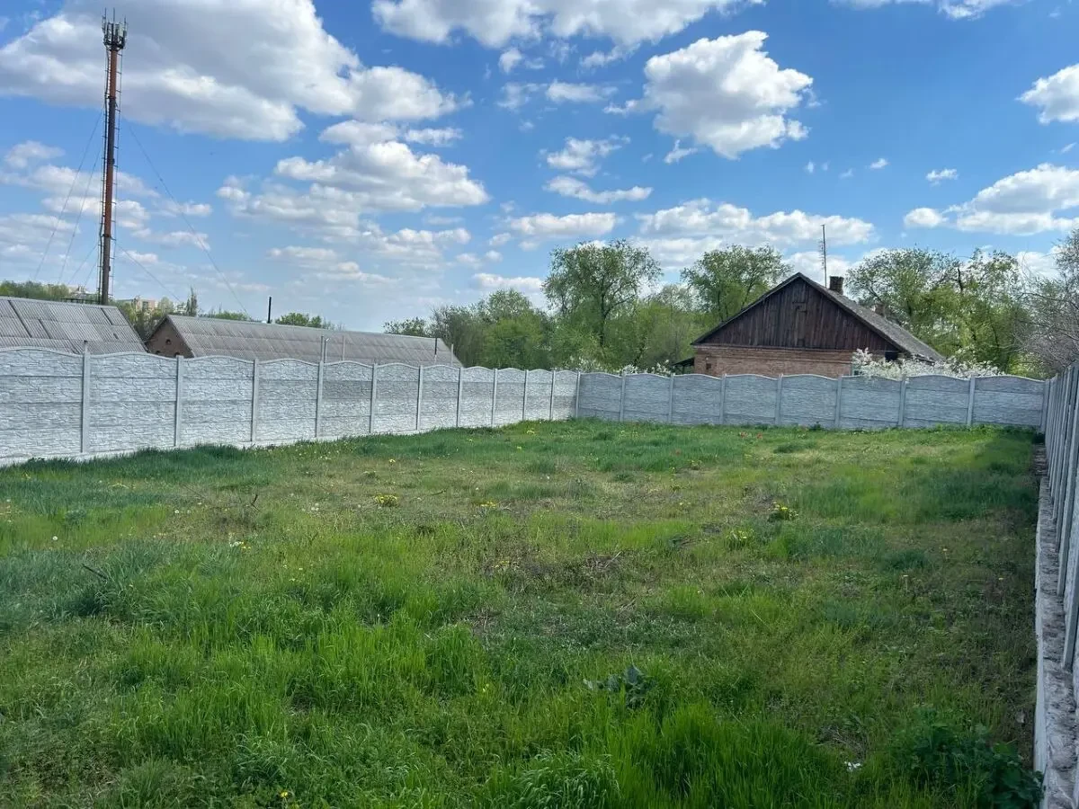 Продаю земельну ділянку 3