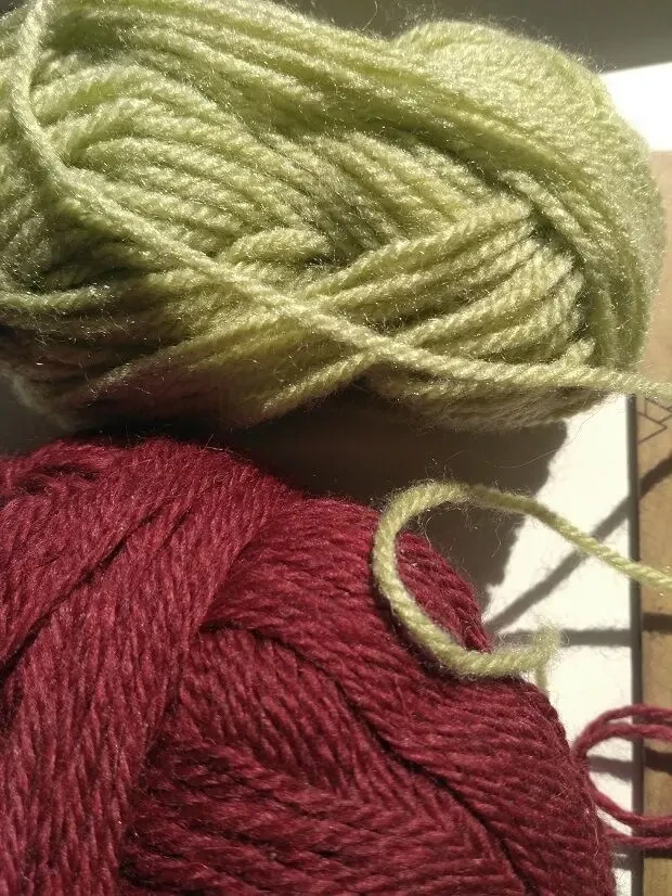 Для детского творчества  пряжа нитки новые 2 цвета 3