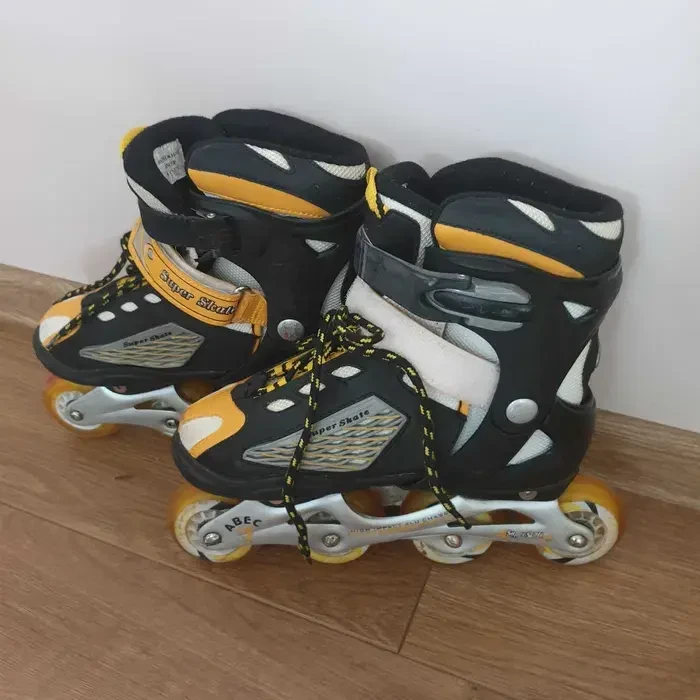 Продам майже нові ролики