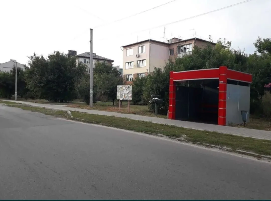 продаж 3к квартири Чубинське 10