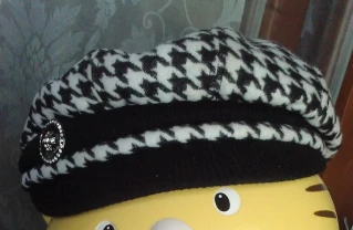 Модный шерстяной Берет, с козырьком, р. 56-58, новый. Сделано в Евро