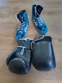 боксерські початки і кеди 43р.