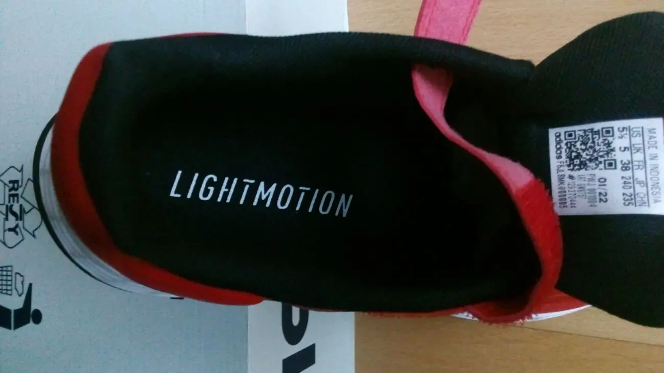 Продам кроссовки женские mede in Indontsia (adidas) 7