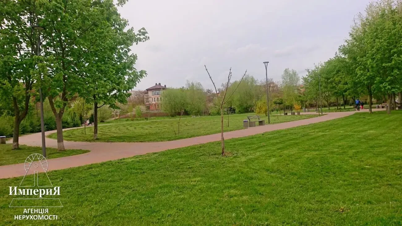 Участок 30 соток на Нижнем ДНСе.Первая линия от речки. 2