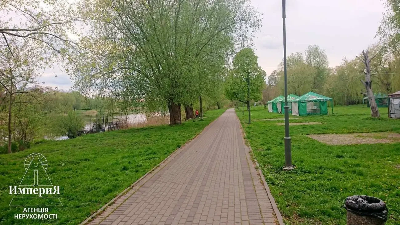 Участок 30 соток на Нижнем ДНСе.Первая линия от речки. 3