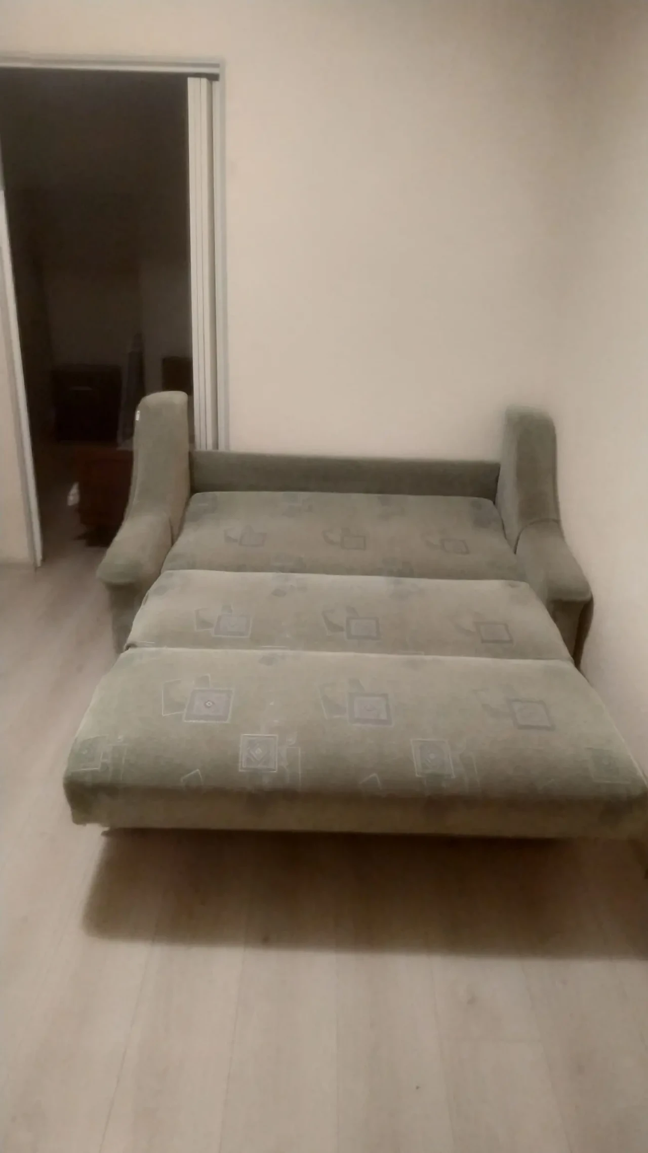 Сдам посуточно от хозяина  2-х комнатную смарт-квартиру в центре 3