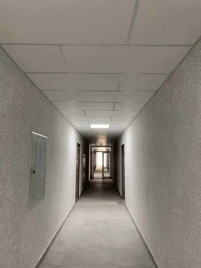 Грильято, Армстронг, Рейкові стелі 7