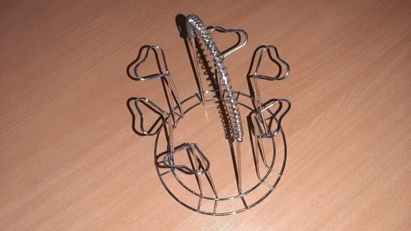 Подставка под стаканы или чашки Сердце металлическая