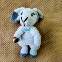 Зайчик  дитяча м'яка в'язана іграшка подарунок