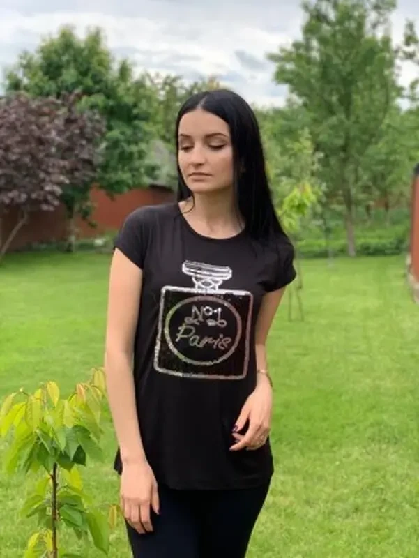 Футболка жіноча в каменях (туреччина) р. 48-50