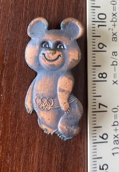Значок Олимпийский мишка 2 см 3