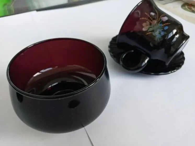 Кофейный набор, чашка с блюдцем тёмное стекло с рисунком 3