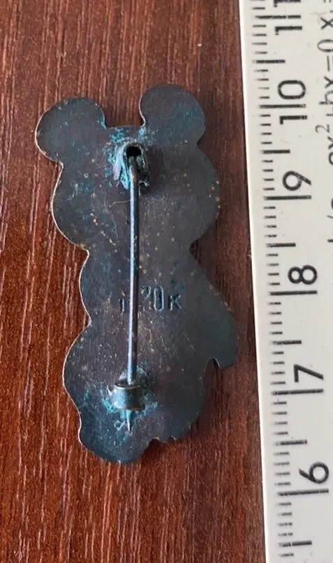 Значок детский Олимпийский мишка футболист 2,5 см 6