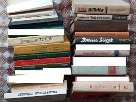 Книги ссср Стаднюк Фадеев Шолохов Кожевников Тургенев Твардовский