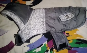 Зимняя попона с капюшоном для маленькой собаки