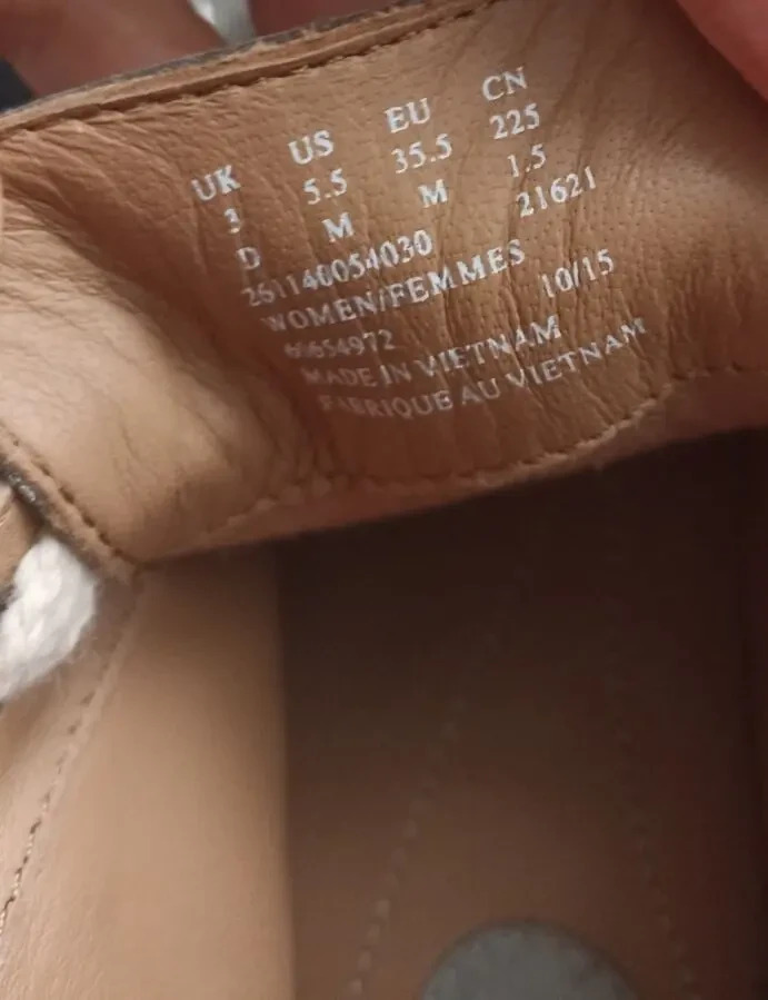 Clarks artisan Удобные женские туфли  на шнурке кожа серые 8