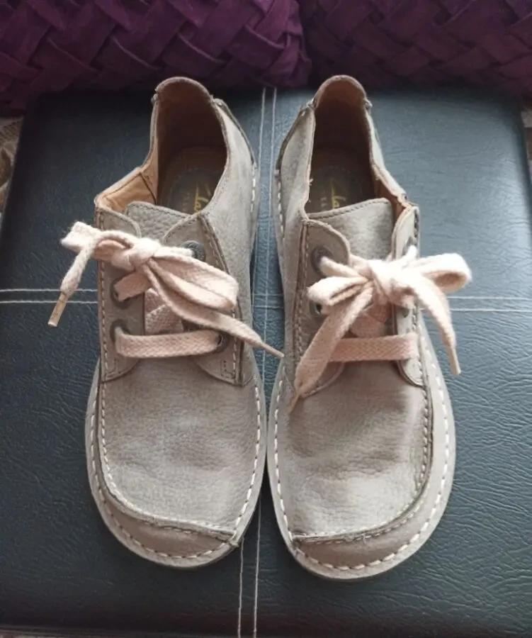 Clarks artisan Удобные женские туфли  на шнурке кожа серые 2