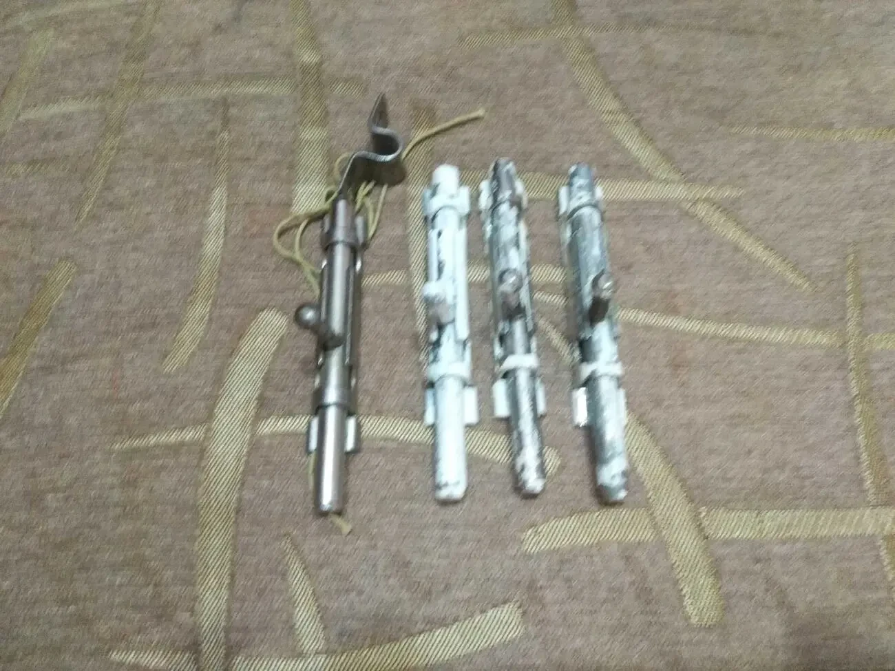 Фиксатор защёлка ограничитель шпингалет 2