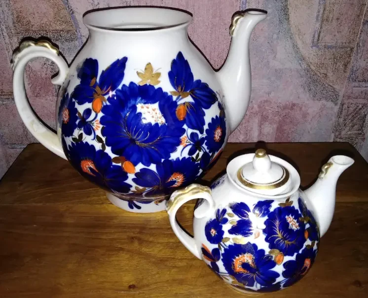 Комплект з двох фарфорових заварювальних чайників часів срср.