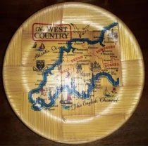 Декоративная тарелка из соломенных стеблей