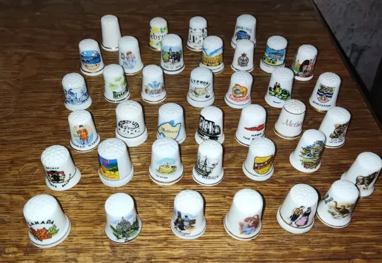 Фарфоровые наперстки в коллекцию, с изображением стран
