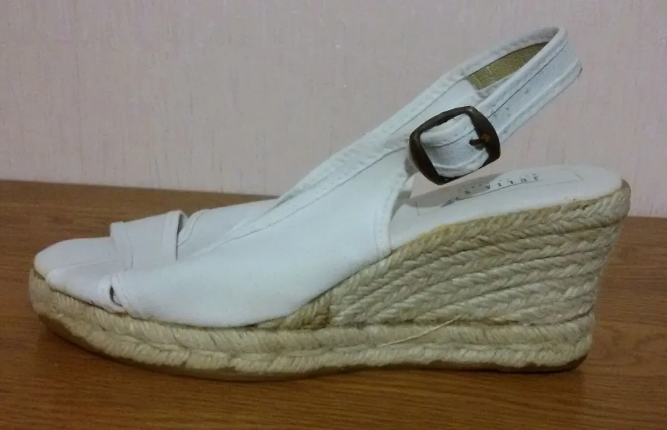Белые босоножки из полотна р.37 3