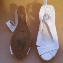 Белые босоножки из полотна р.37