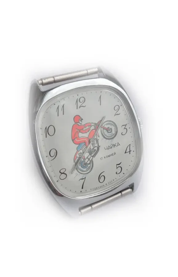 Часы Чайка-МОТОСПОРТ сделано в СССР 70-х. МУЖСКИЕ, МЕХАНИЧЕСКИЕ, НАРУ 4
