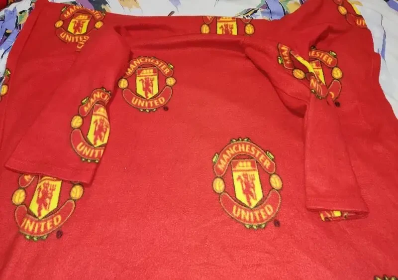 Плед-накидка с символикой Fc Manchester United 4