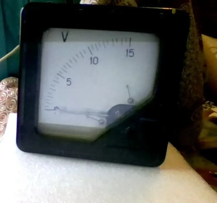 Продаю Вольтметр постоянного тока на 15в