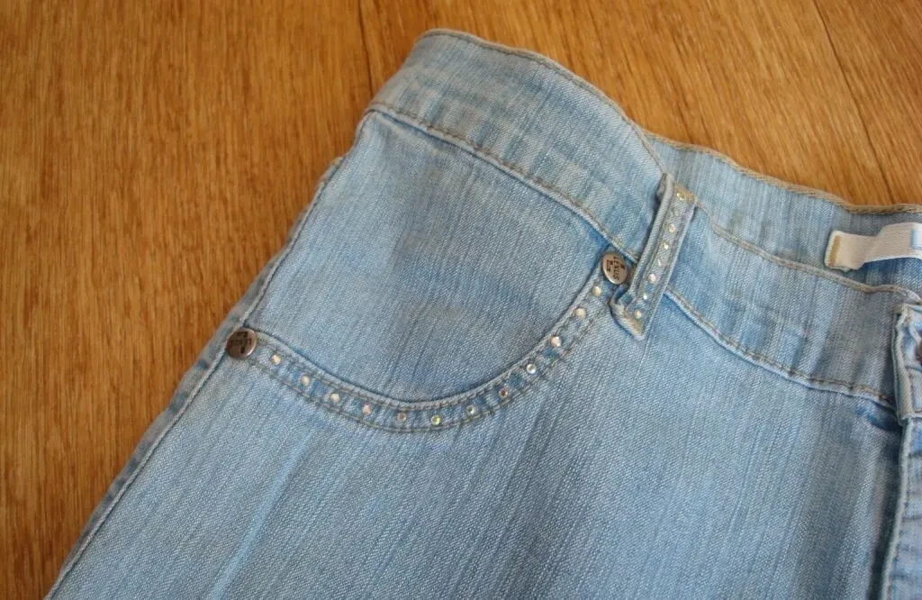 lexus красивые женские джинсы голубые с украшением высокая посадка 6