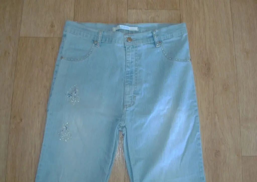 lexus красивые женские джинсы голубые с украшением высокая посадка 3