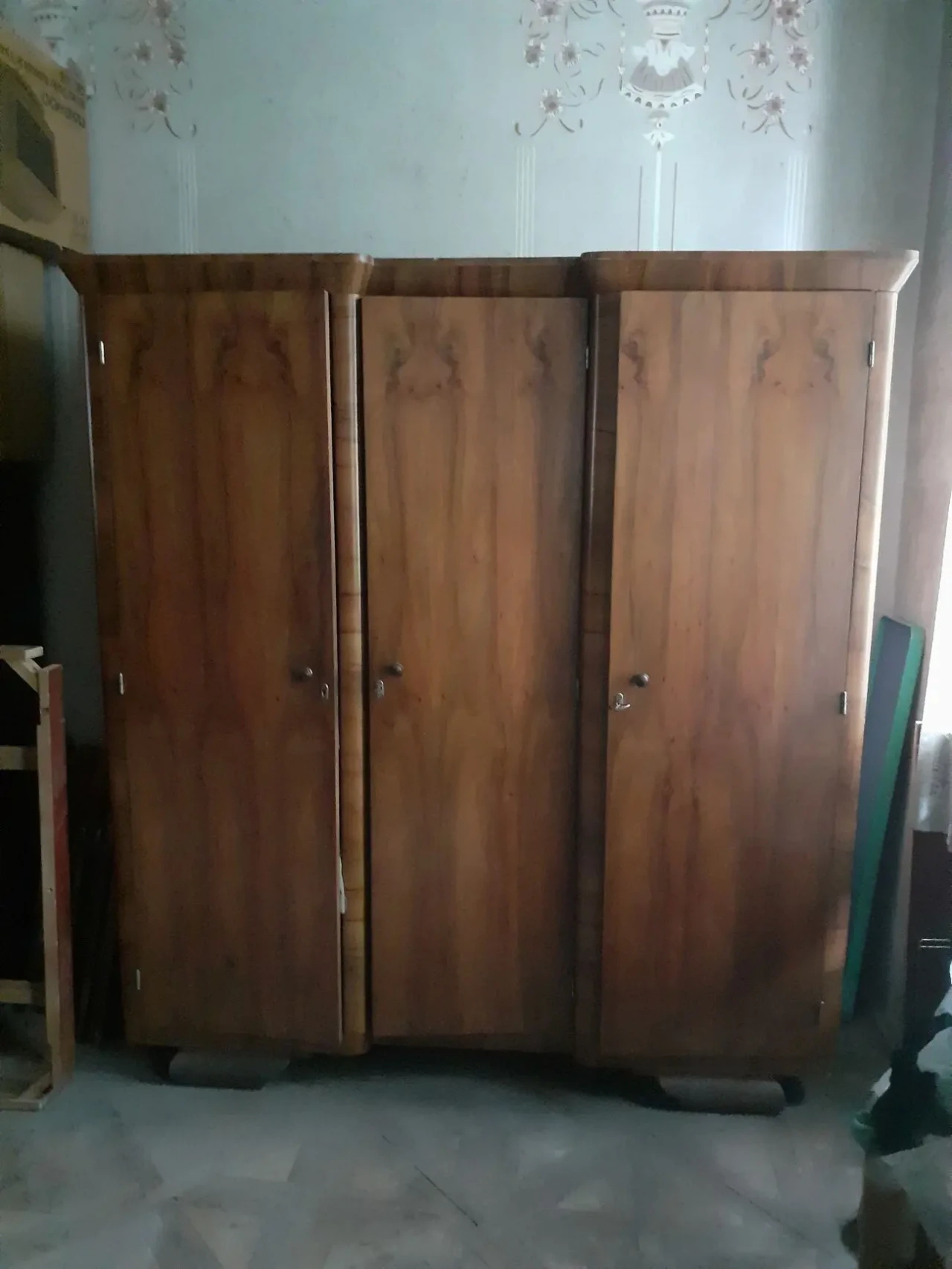 Шафа на 3-и дверки та трюмо з дзеркалом. СРСР - ретровінтаж. Не нові