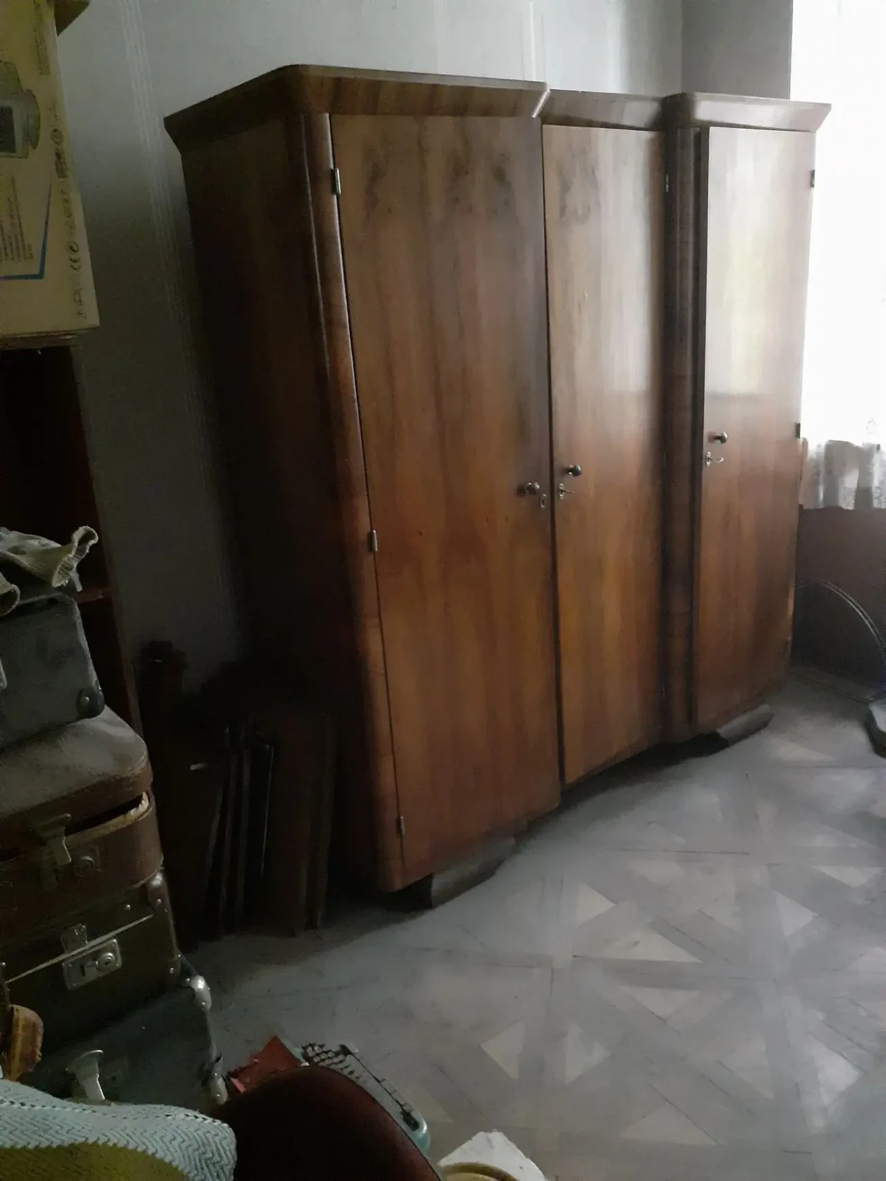 Шафа на 3-и дверки та трюмо з дзеркалом. СРСР - ретровінтаж. Не нові 2