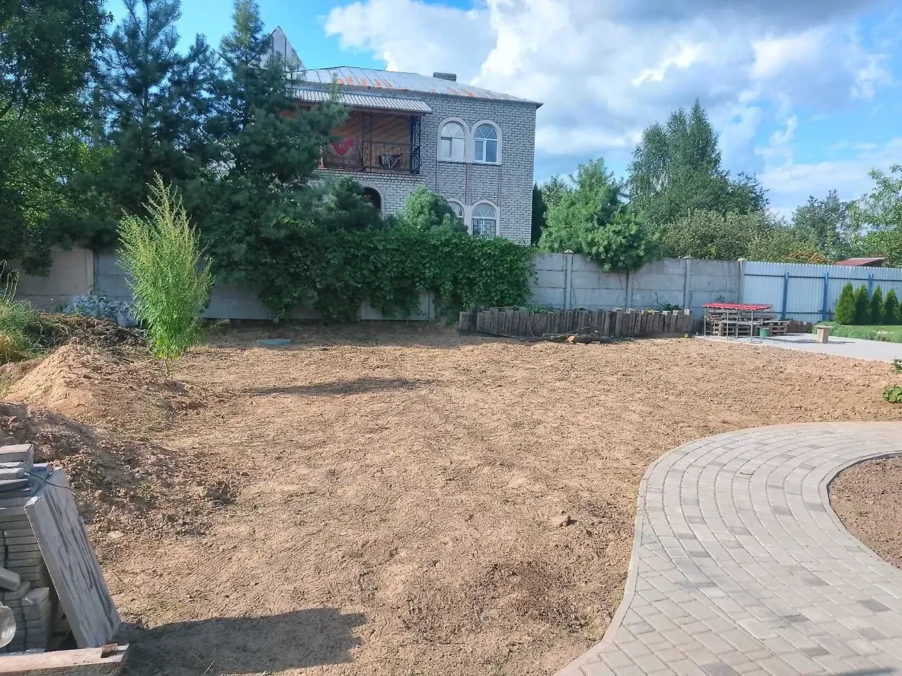 Земельные работы, уборка территории,и др.