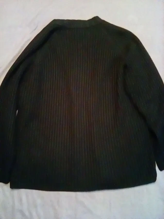 Вязанная куртка с кожанной вставкой 8