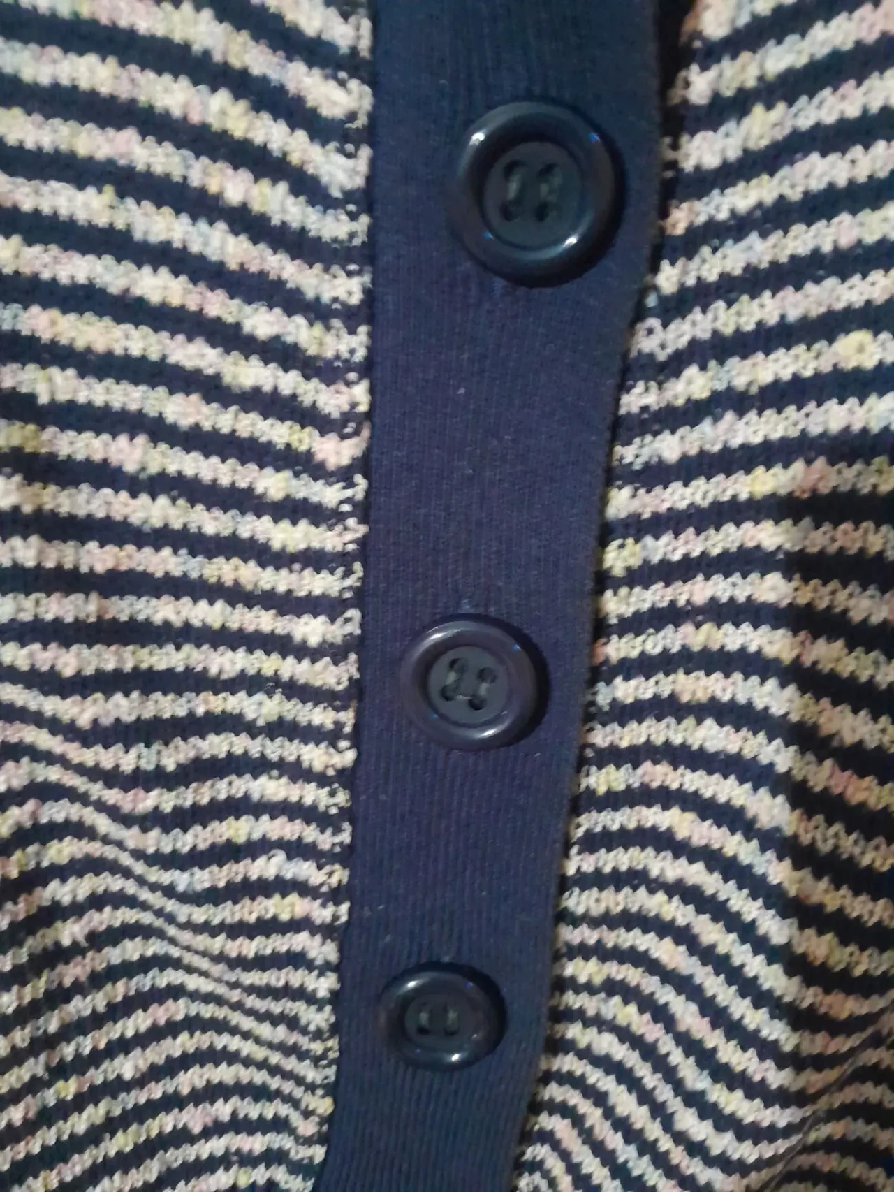 Стильная кофта в синюю полоску на пуговицах 2