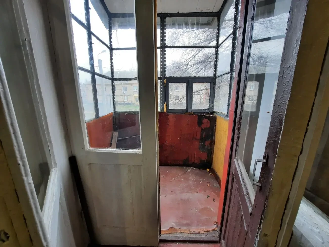 Продам студію з 2х кімнат. Провулок Білостоцький 4 5