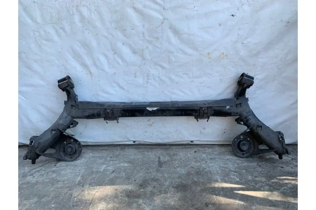 Балки передние задние, топливные баки Hyundai Elantra i30 Matrix Kia