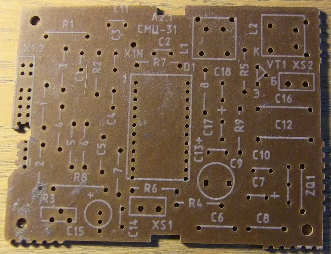 Плата чистая на пайку какого-нибудь устройства на Микросхеме 24 ноги 2