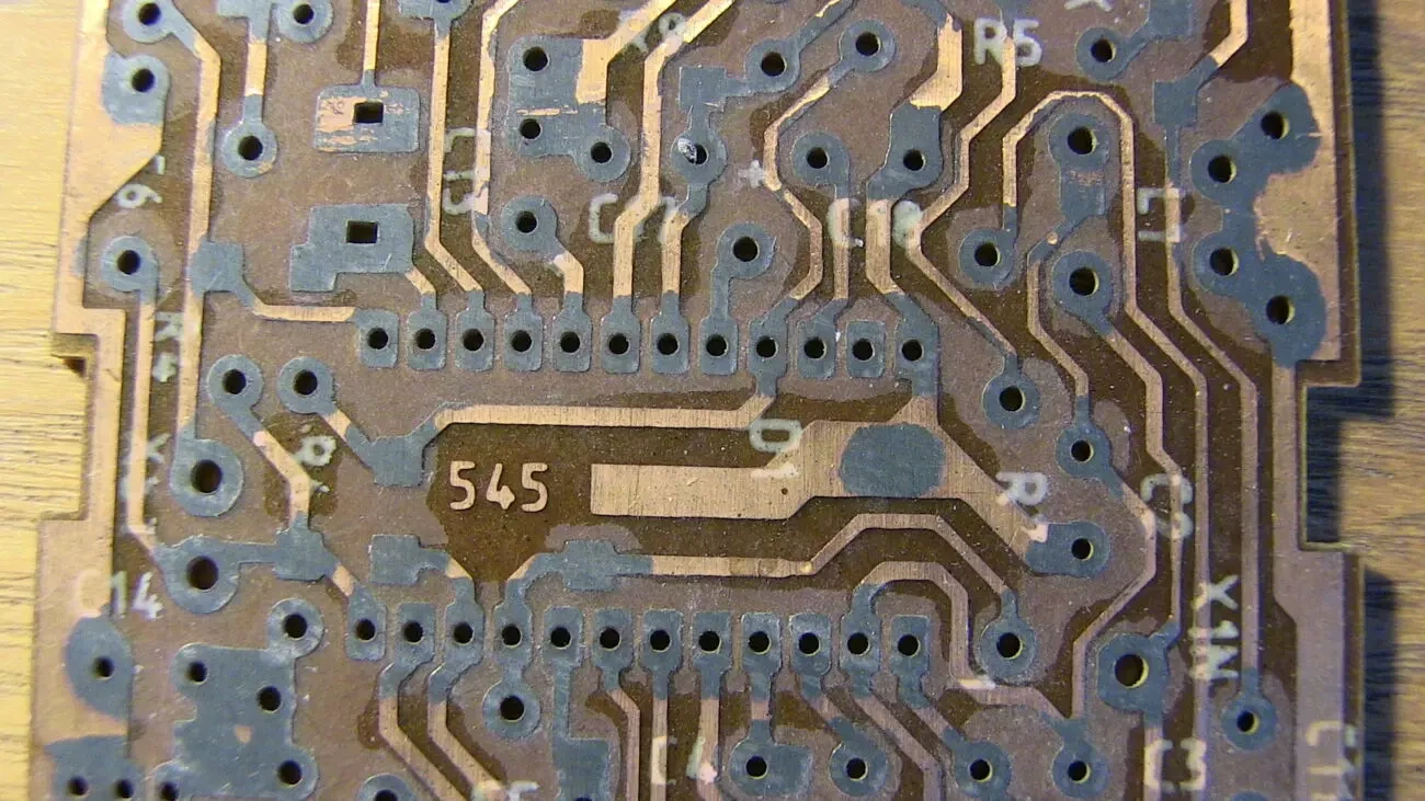 Плата чистая на пайку какого-нибудь устройства на Микросхеме 24 ноги 4