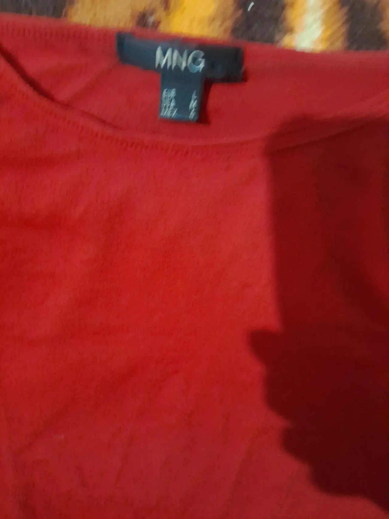 Красивая красная майка. Манго 5