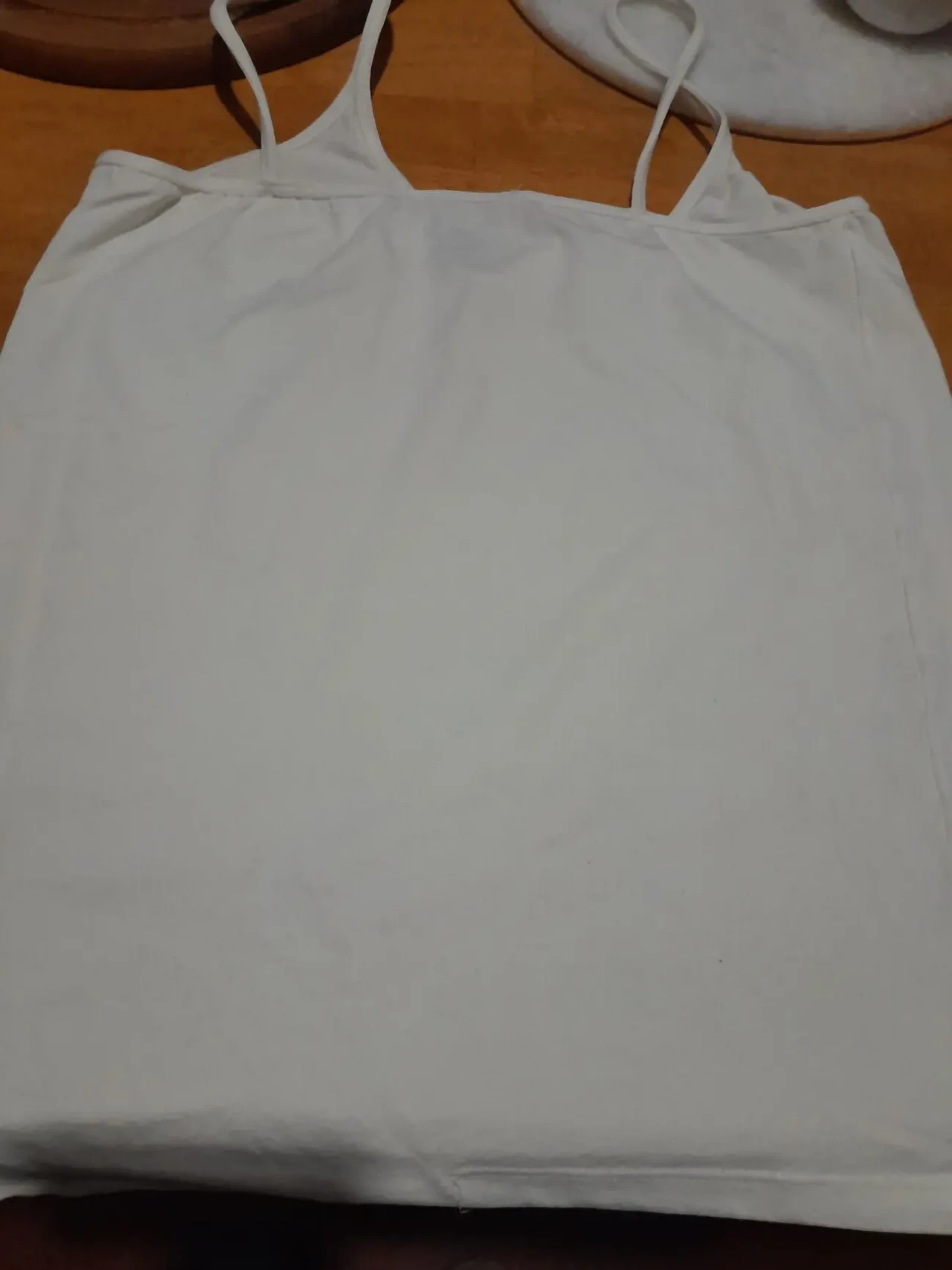 Красивая белая майка. Марроко 2